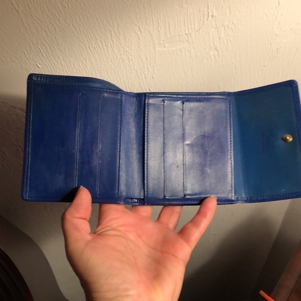 Louis Vuitton Blue Epi Bifold Wallet - Picture 5 of 9